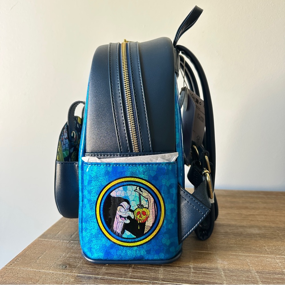 Loungefly Disney Princess Stained Glass Snow White Mini-Backpack  NWT - Picture 2 of 7
